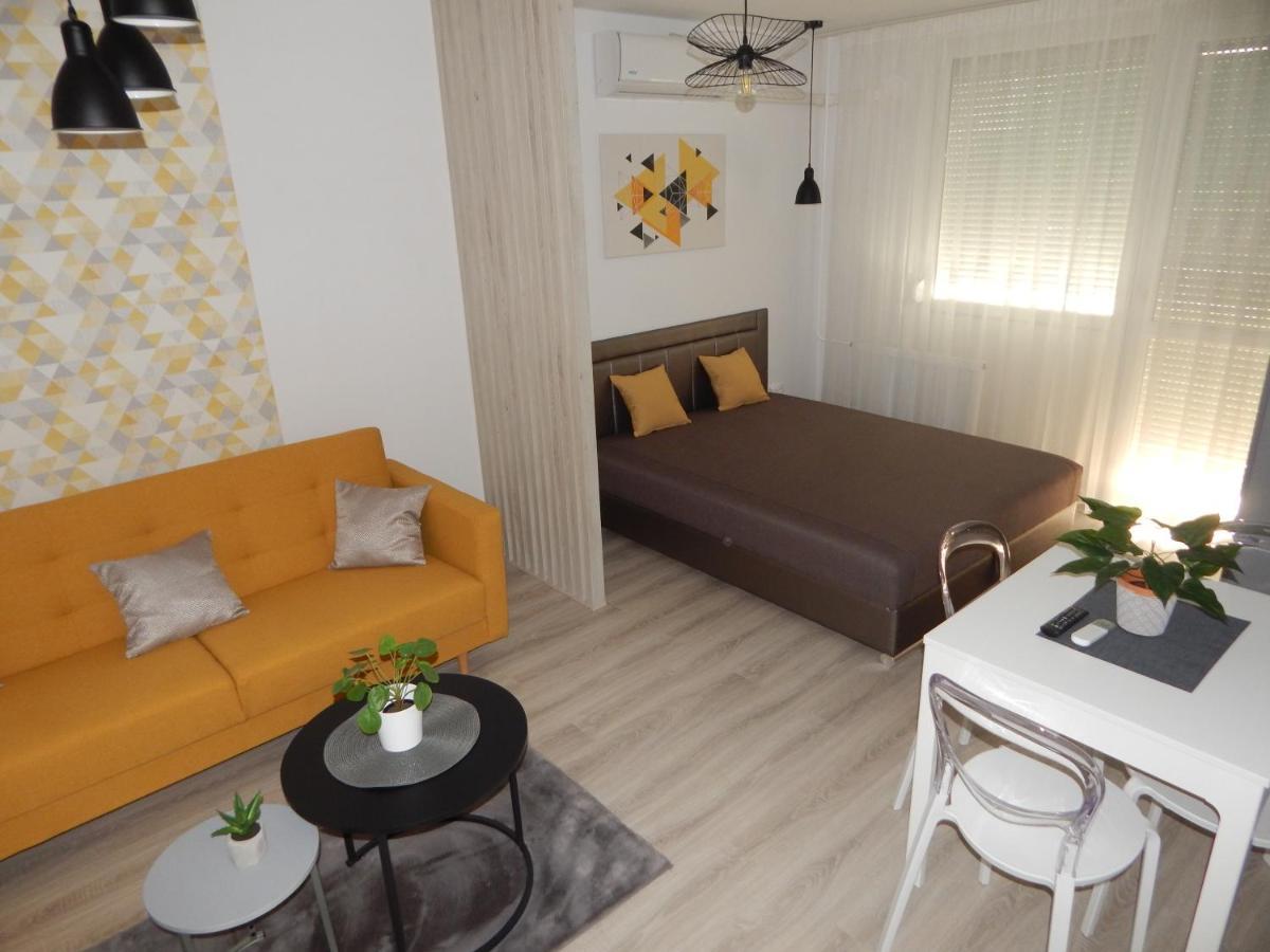Pisztácia 2020 Apartman Kazincbarcika Esterno foto