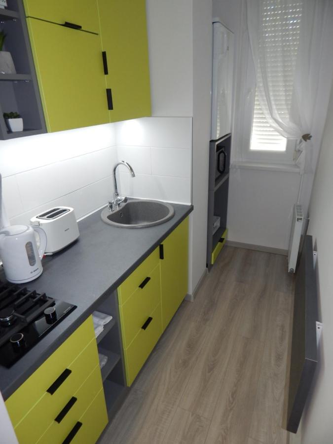 Pisztácia 2020 Apartman Kazincbarcika Esterno foto