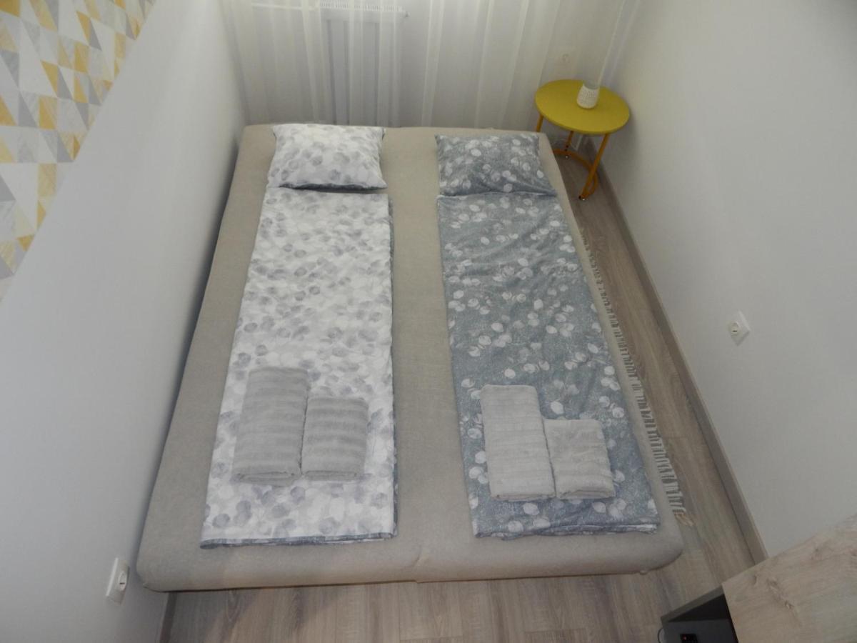 Pisztácia 2020 Apartman Kazincbarcika Esterno foto