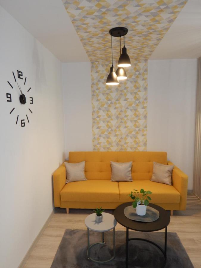 Pisztácia 2020 Apartman Kazincbarcika Esterno foto